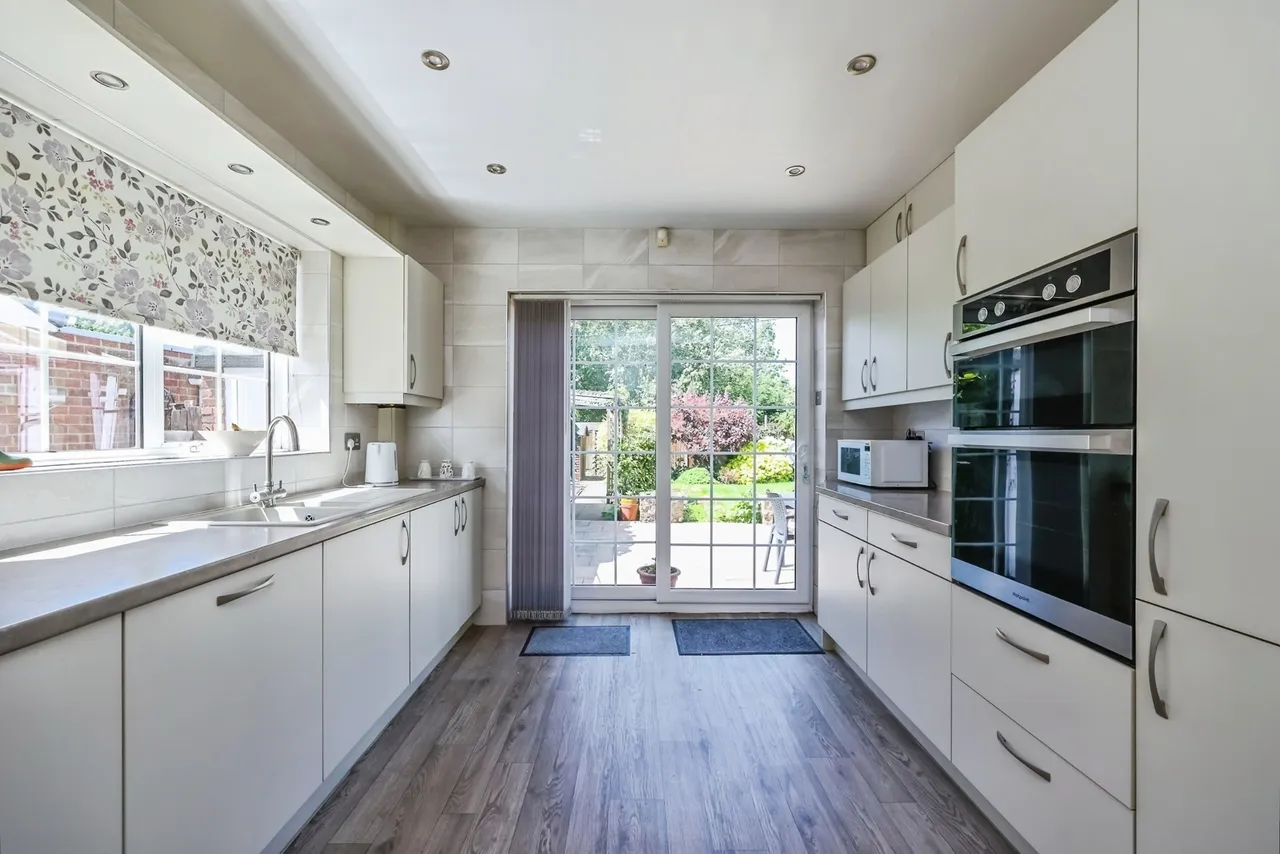 Moor Road, Papplewick, Nottingham, Nottinghamshire, NG15, photo 4