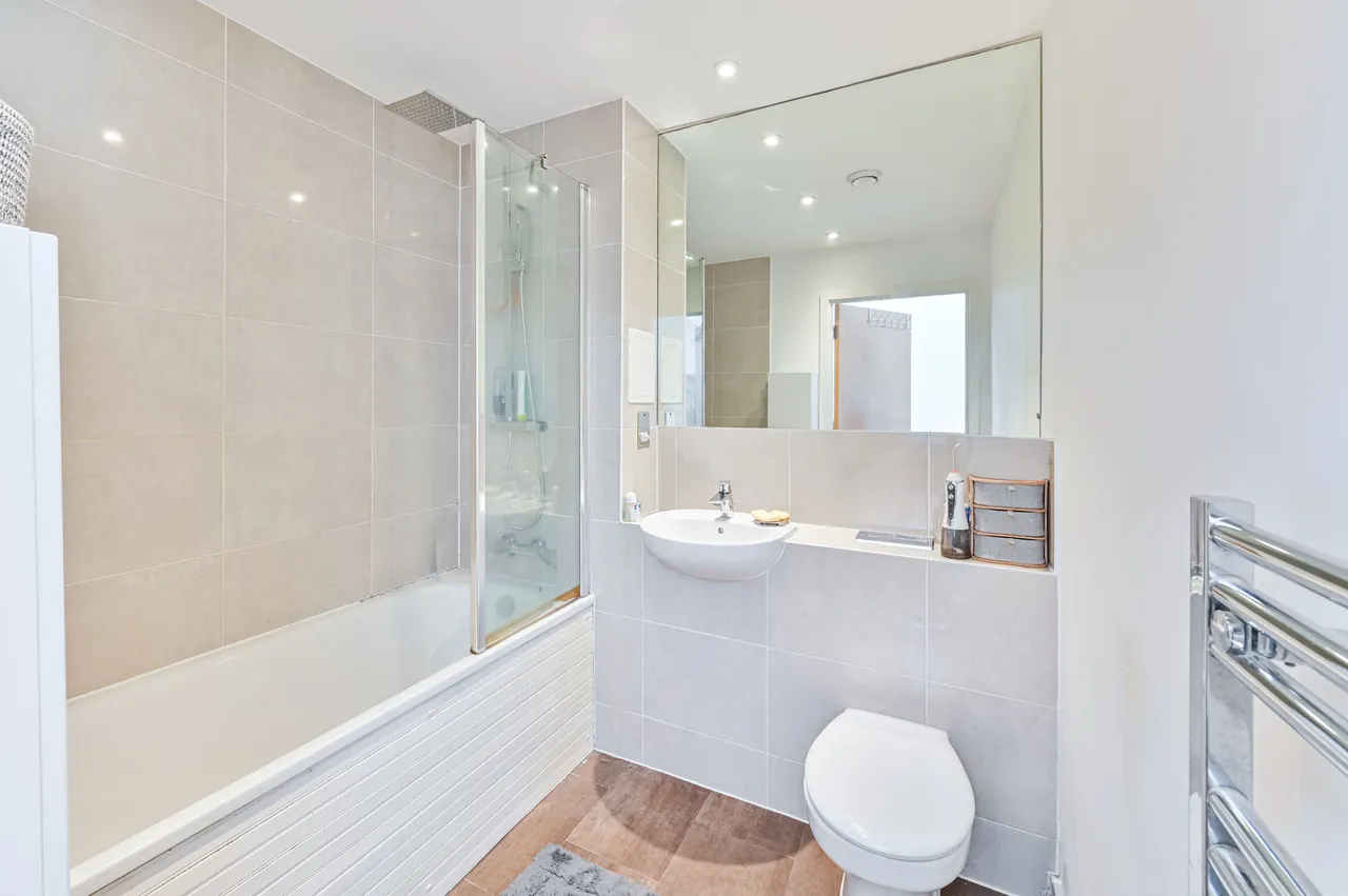 5 Tomblin Mews, London, photo 10