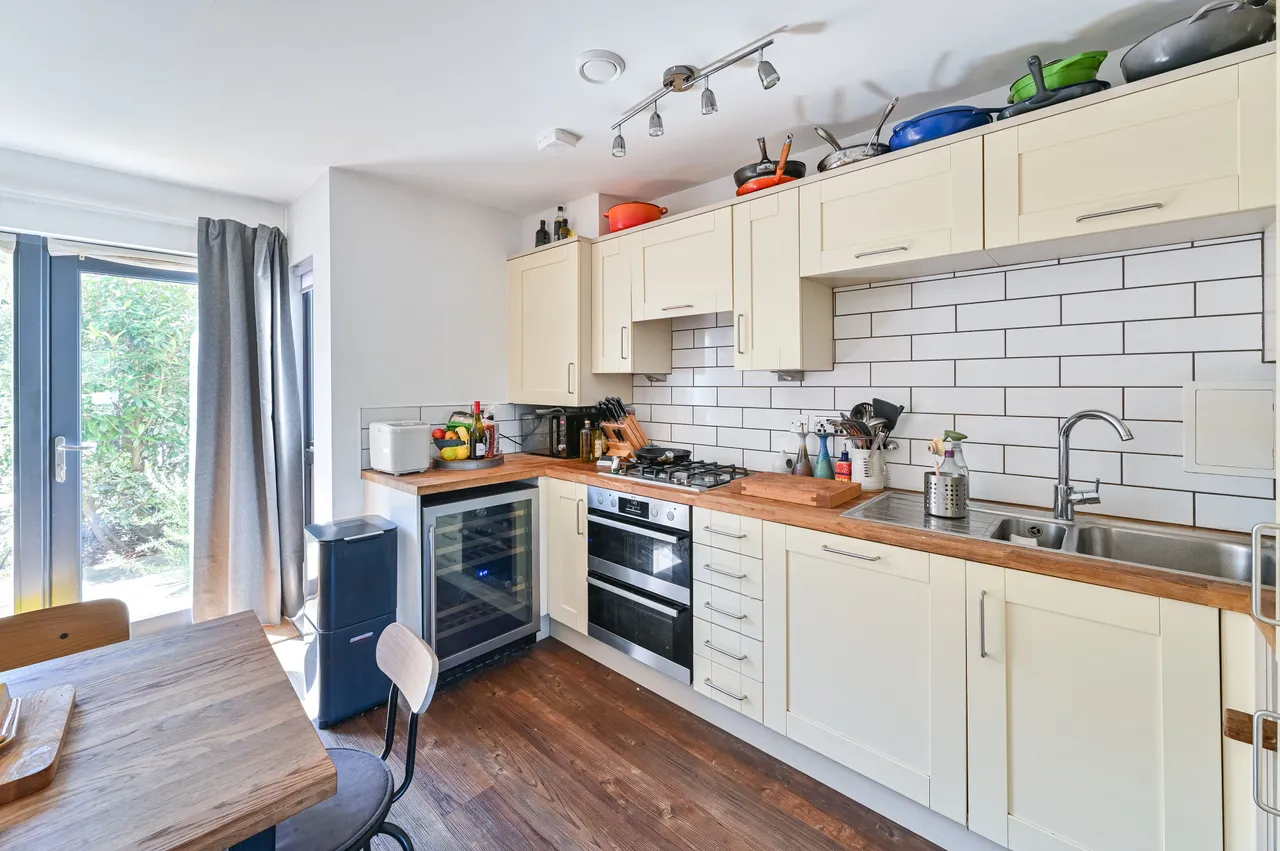 5 Tomblin Mews, London, photo 4