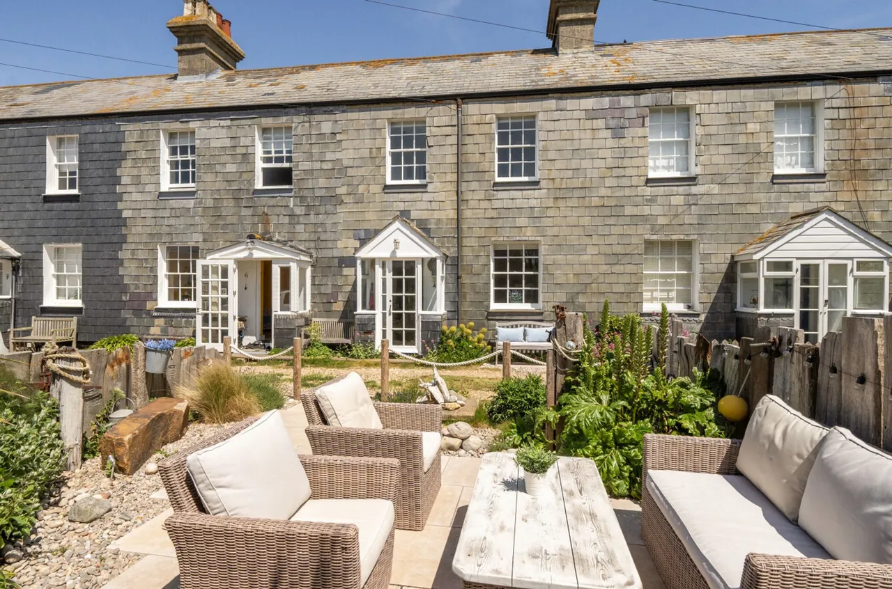 2 bed property for sale, West Street, Selsey, PO20