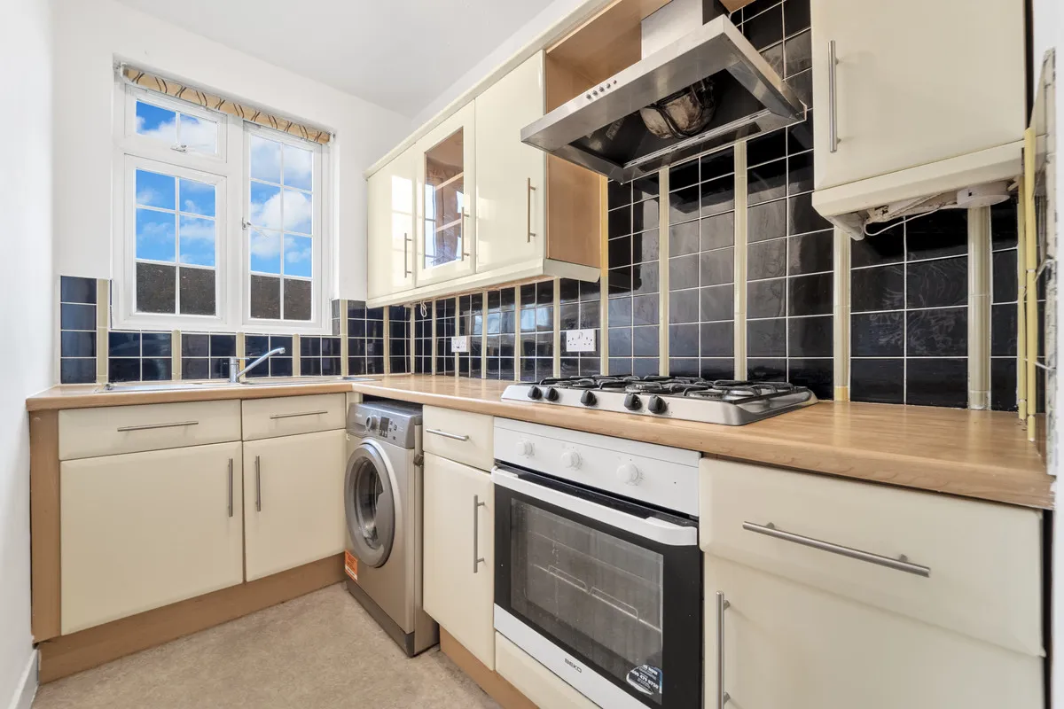 London Road, Morden, SM4, photo 6