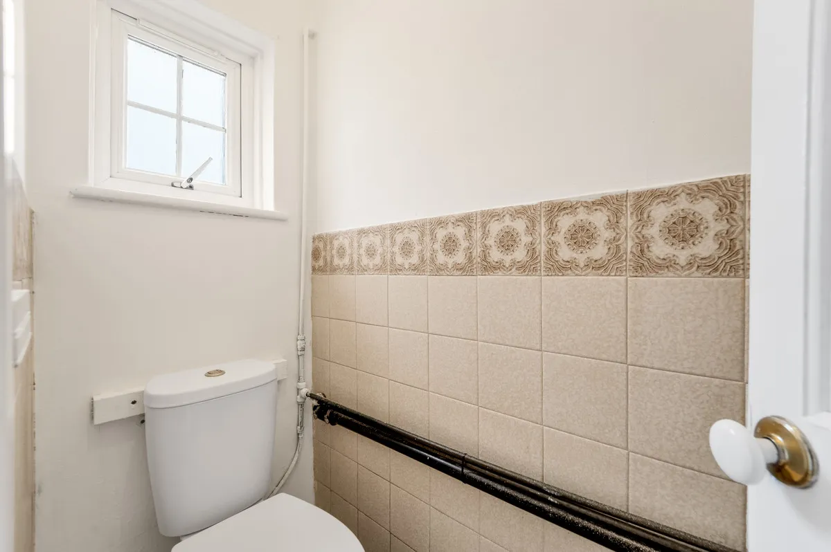 London Road, Morden, SM4, photo 9