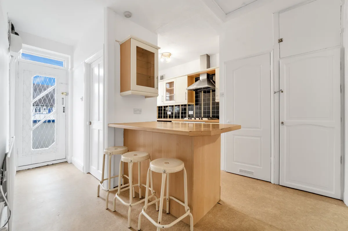 London Road, Morden, SM4, photo 8
