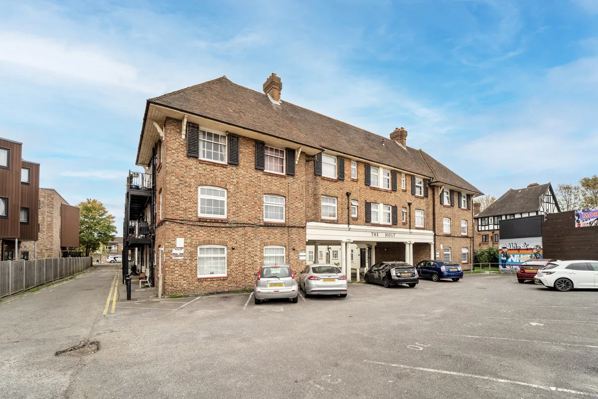 London Road, Morden, SM4, photo 10