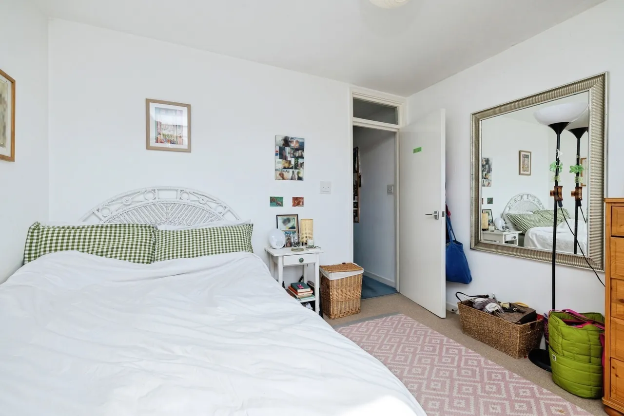 Turenne Close, Wandsworth, London, SW18, photo 16