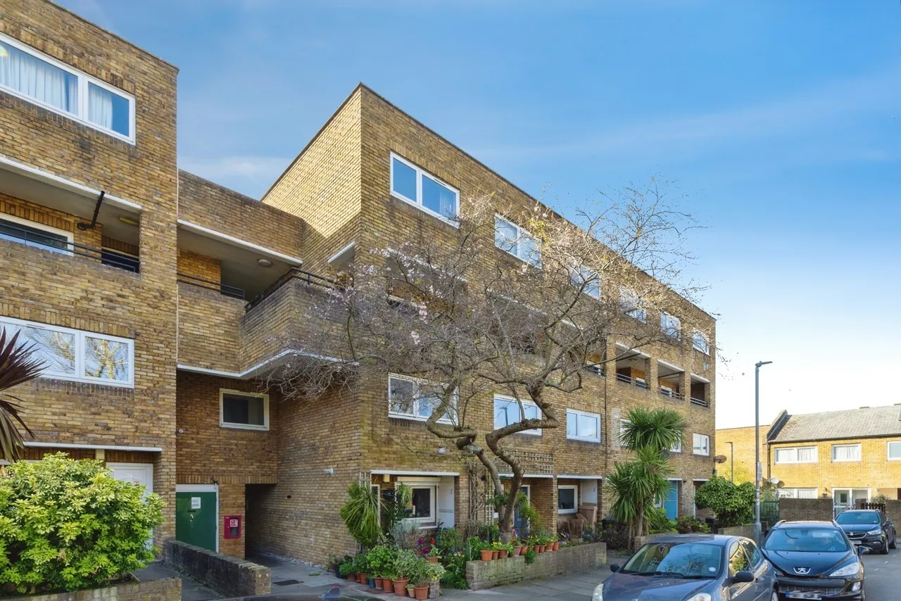2 bed flat for sale — Turenne Close, Wandsworth, London, SW18