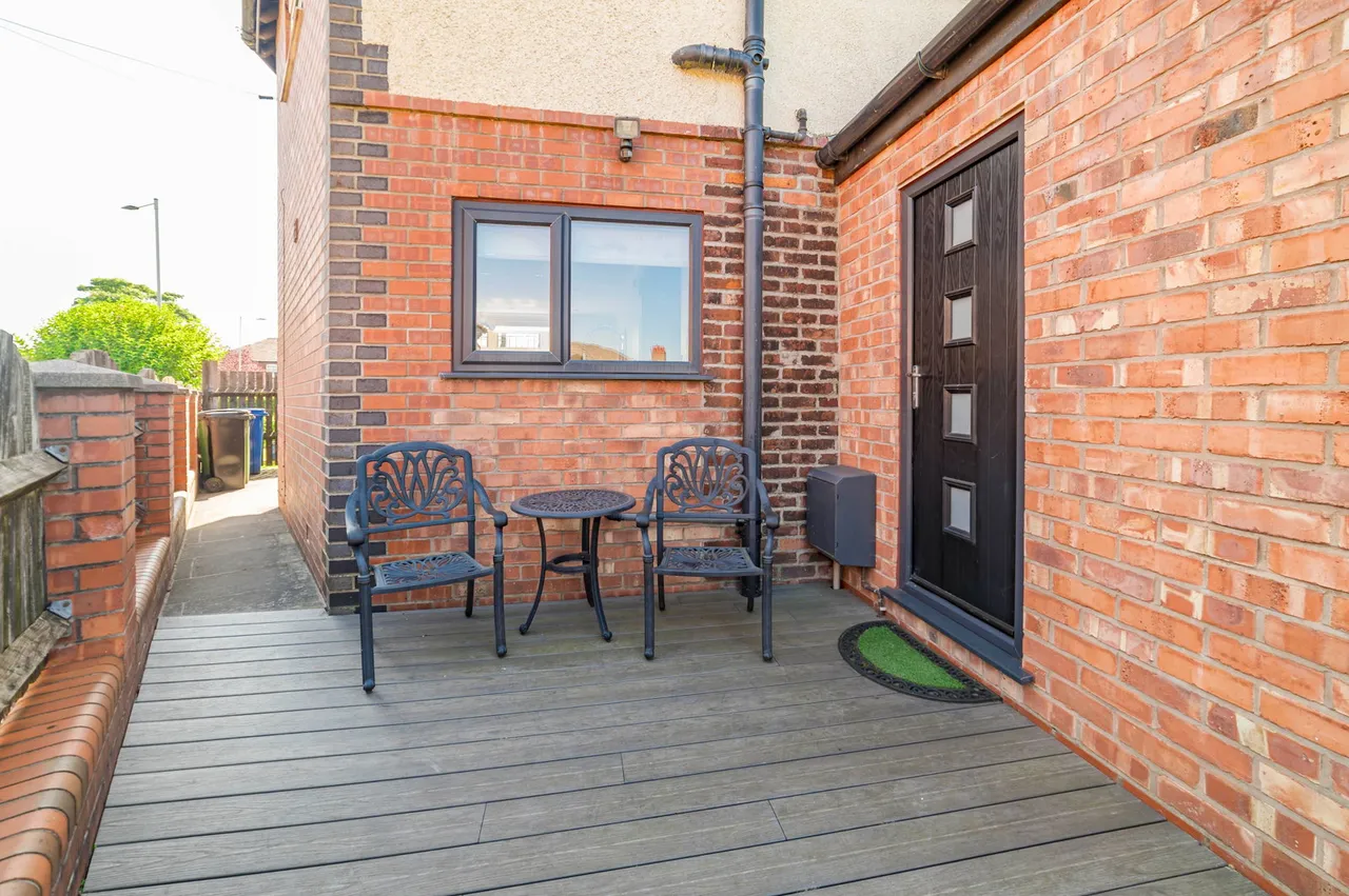 Kings Road, Bredbury, SK6, photo 32