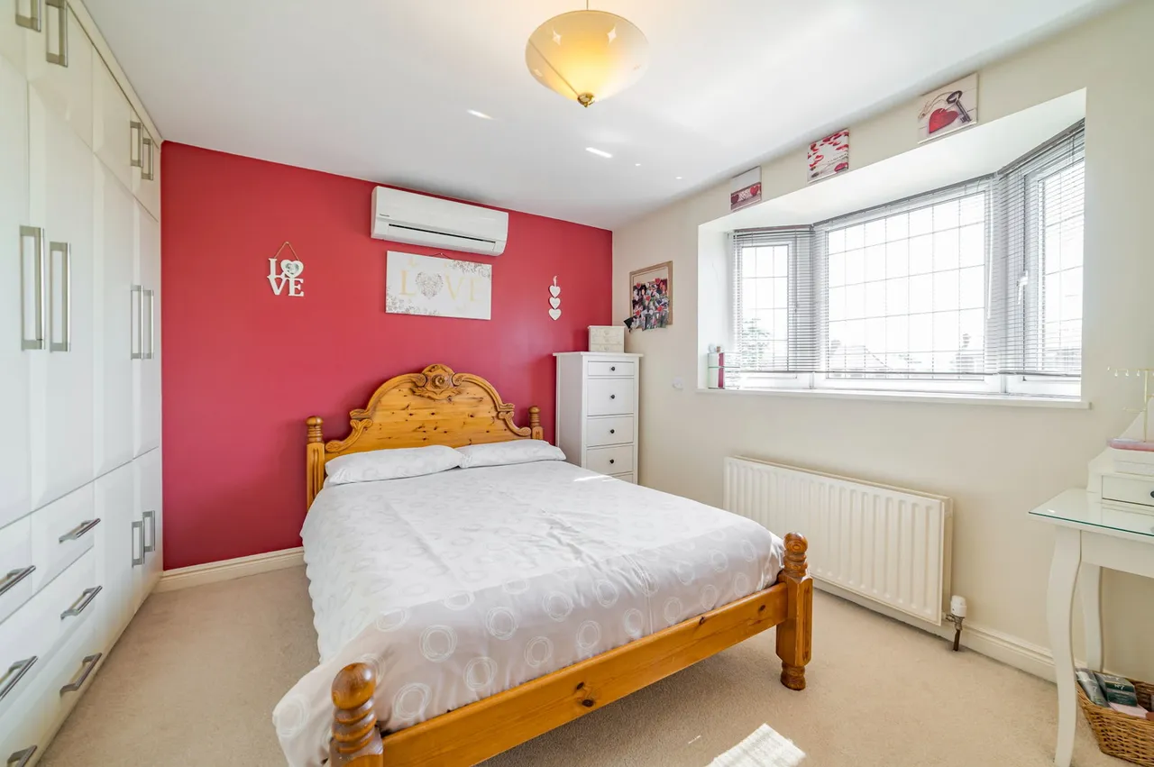 Kings Road, Bredbury, SK6, photo 16