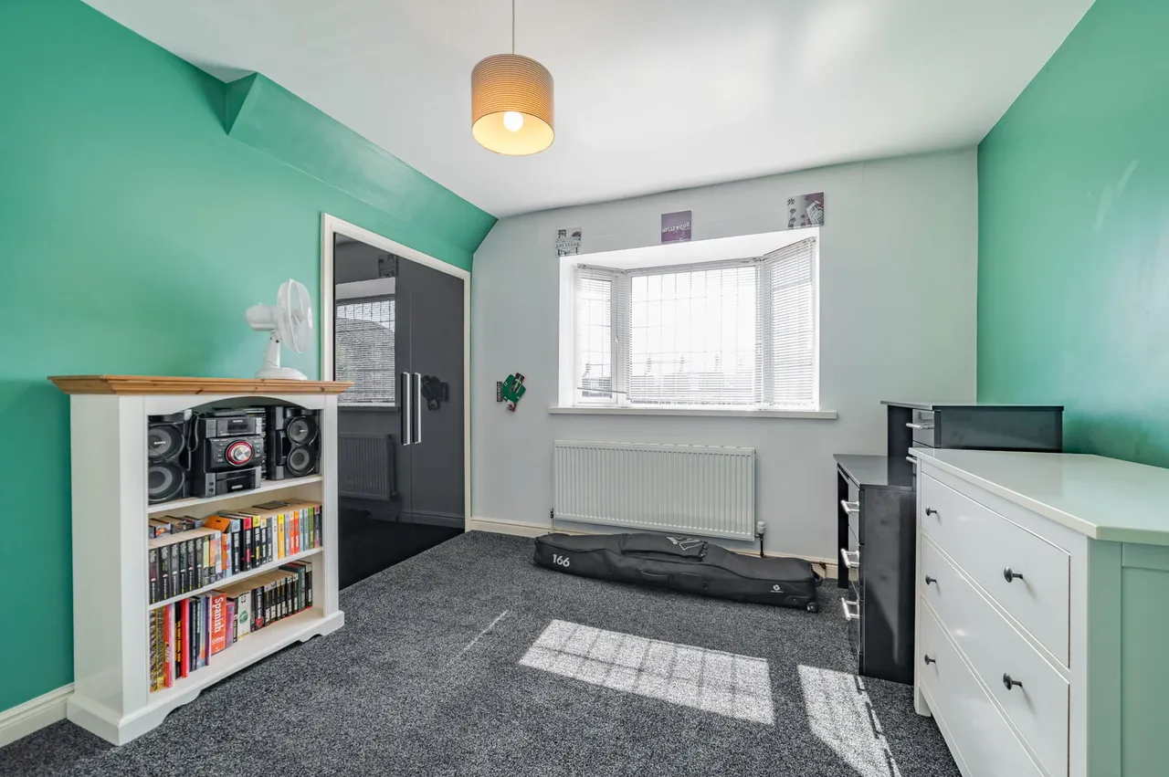 Kings Road, Bredbury, SK6, photo 23
