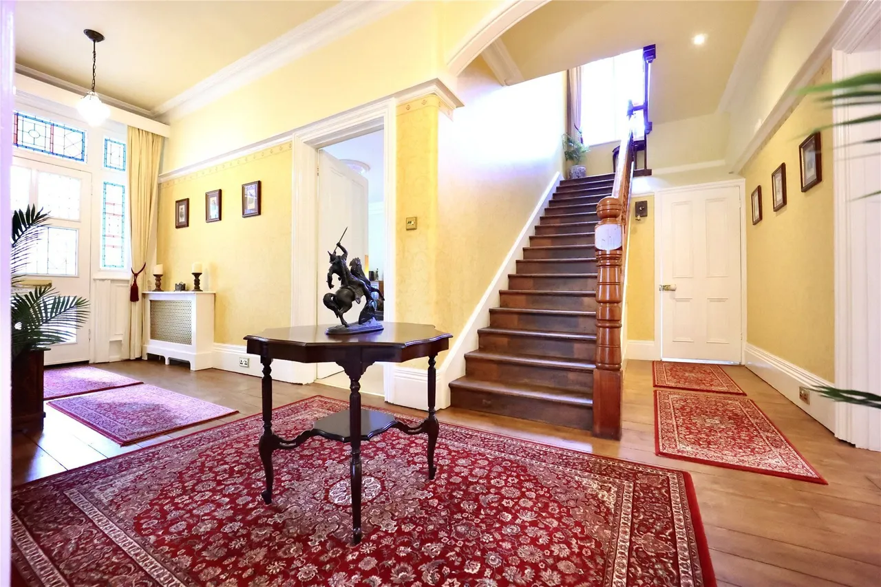 Ashley Road, Walton-on-Thames, KT12, photo 3