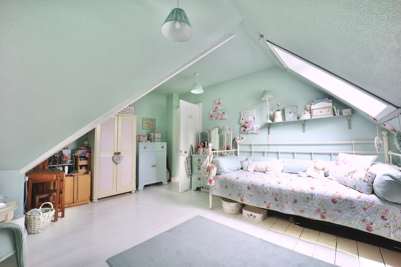 Ashley Road, Walton-on-Thames, KT12, photo 19
