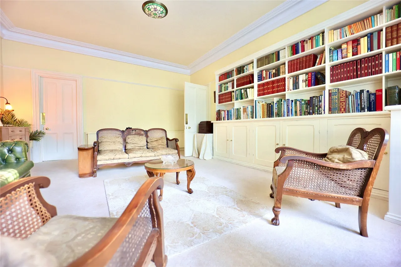 Ashley Road, Walton-on-Thames, KT12, photo 5
