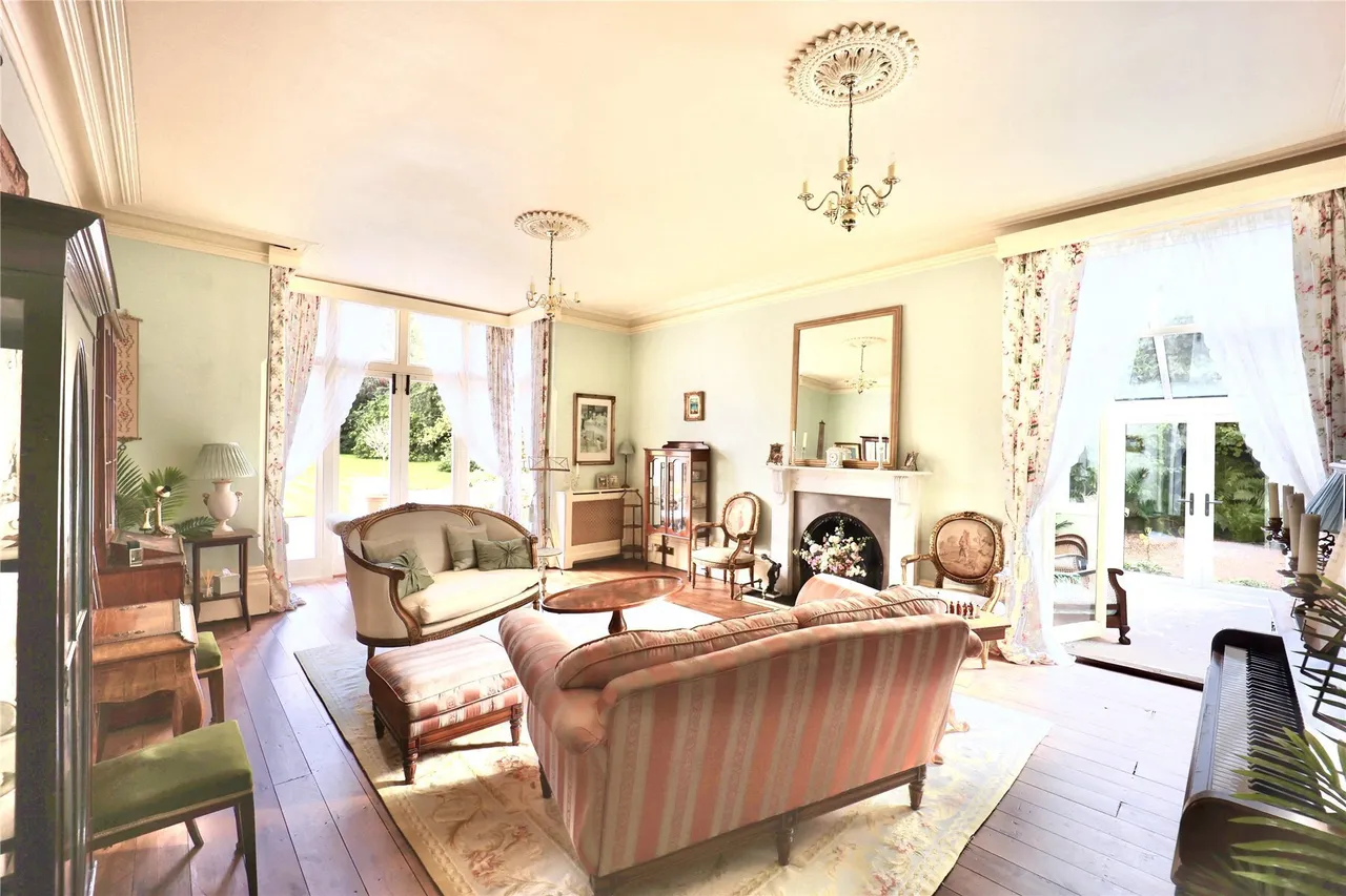 Ashley Road, Walton-on-Thames, KT12, photo 8