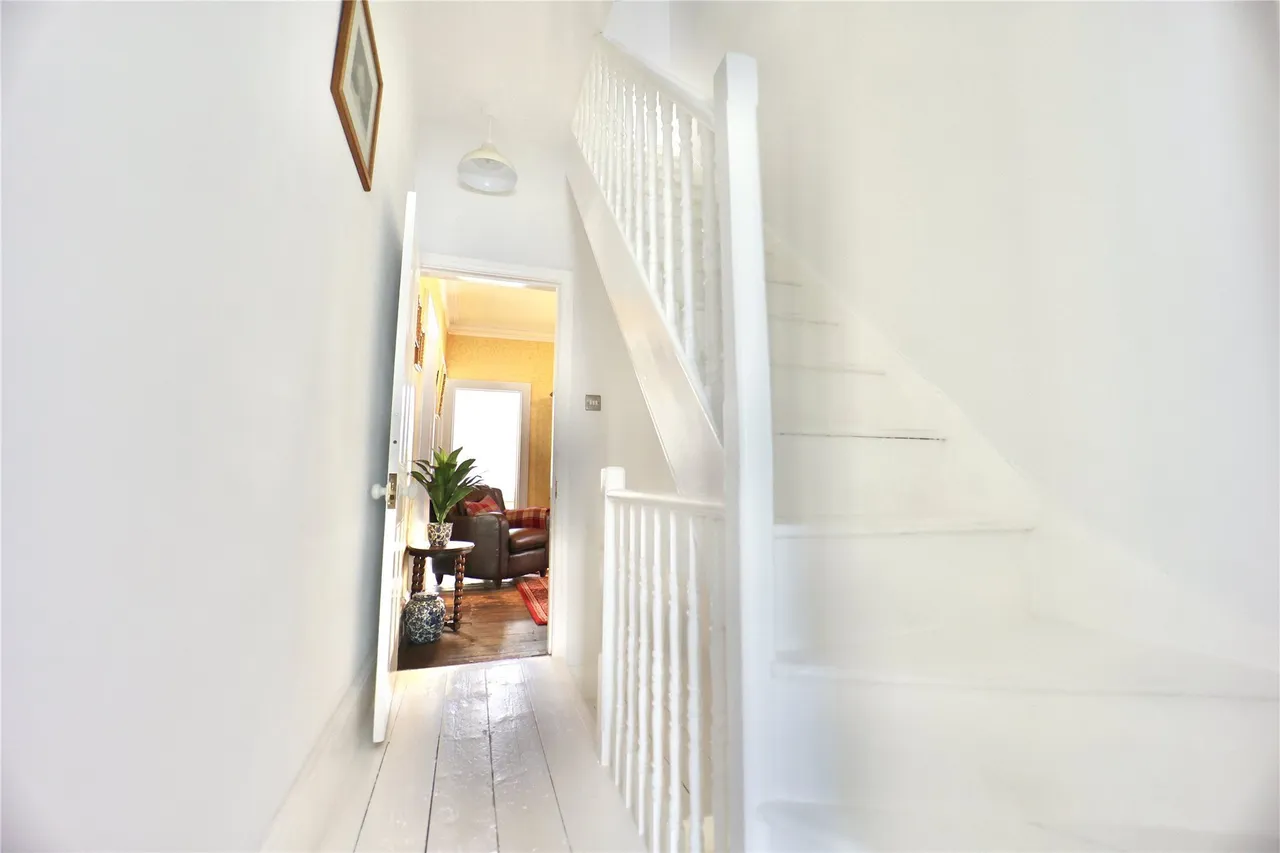 Ashley Road, Walton-on-Thames, KT12, photo 14