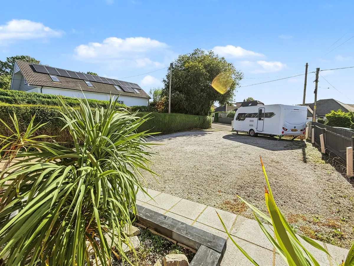Blythe Road, Corfe Mullen, BH21, photo 28
