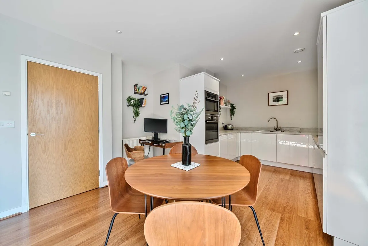 Boundaries Road, London, SW12, photo 5