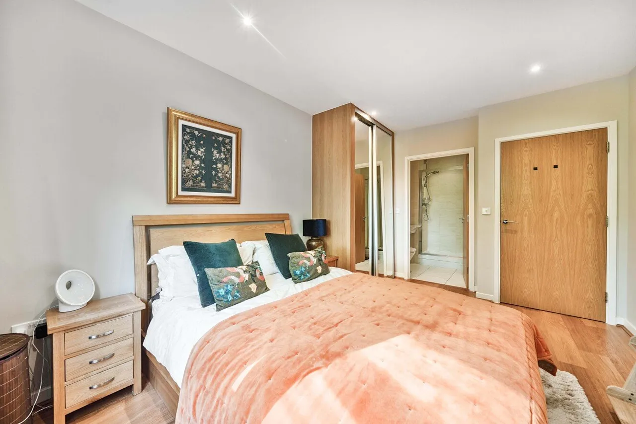 Boundaries Road, London, SW12, photo 14