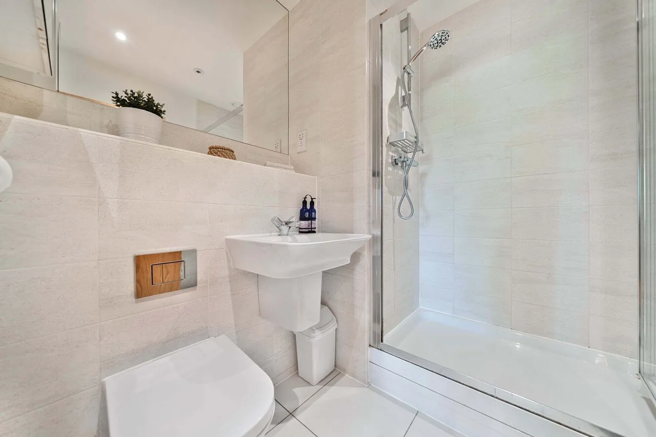 Boundaries Road, London, SW12, photo 12