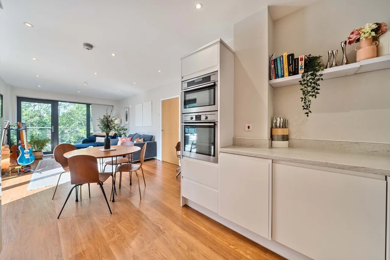 Boundaries Road, London, SW12, photo 9
