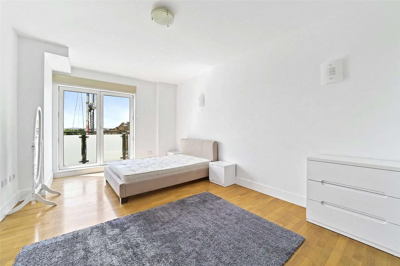 Artichoke Hill, London, E1W, photo 3
