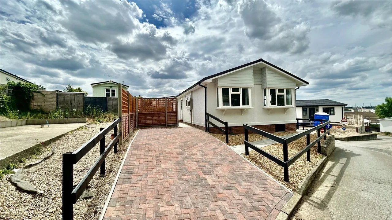 2 bed mobile home for sale — The Drove, Bedwell Park, Witchford, Ely, CB6