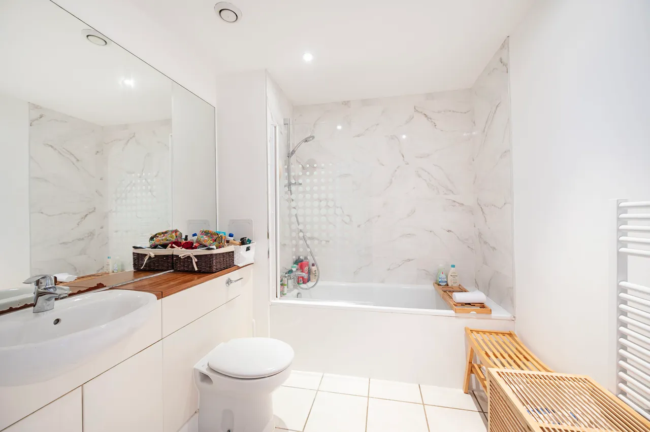 252 Leamore Court, 1 Meath Crescent, London, photo 5