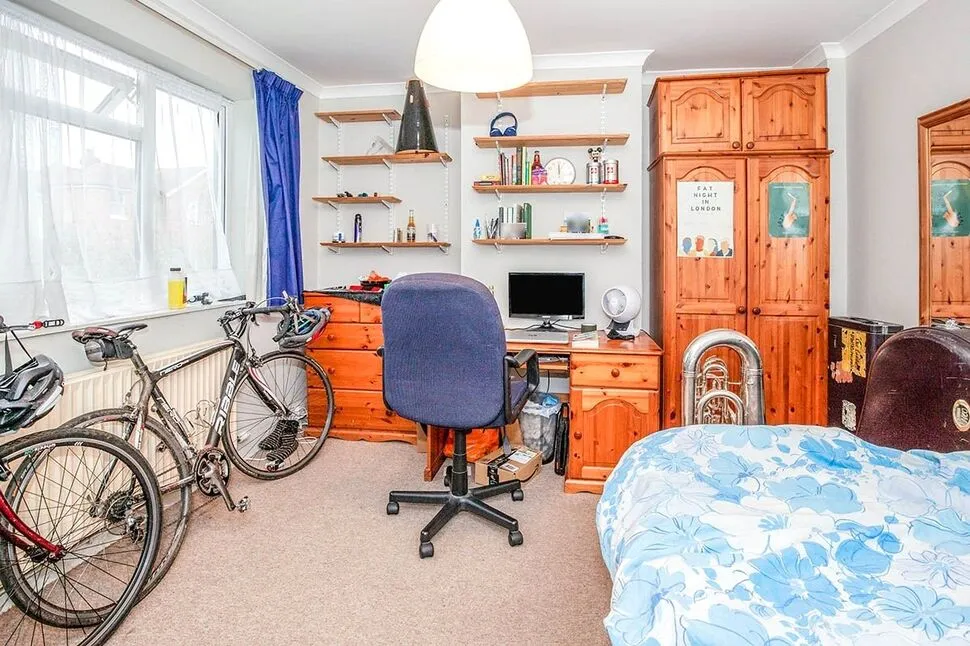 Bond Street, Englefield Green, Surrey, TW20, photo 7