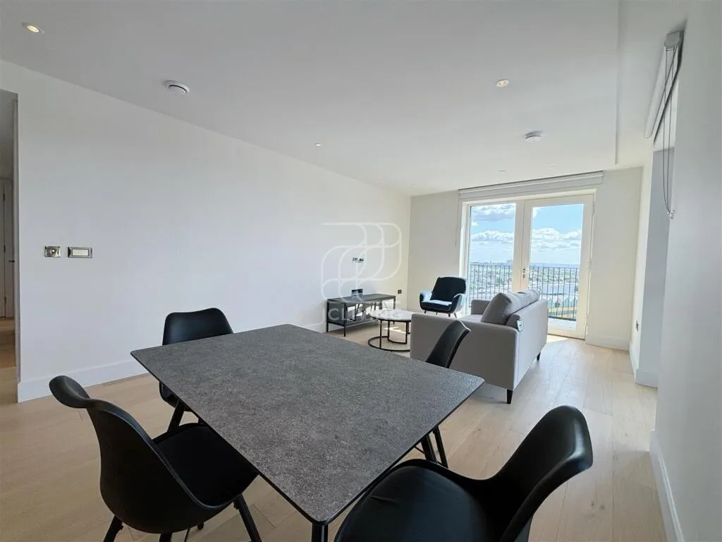 Cascade Way, White City, photo 4