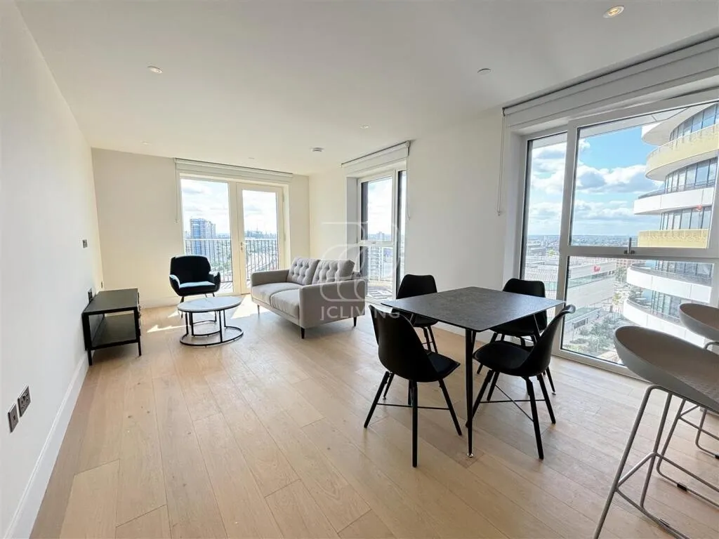 Cascade Way, White City, photo 3