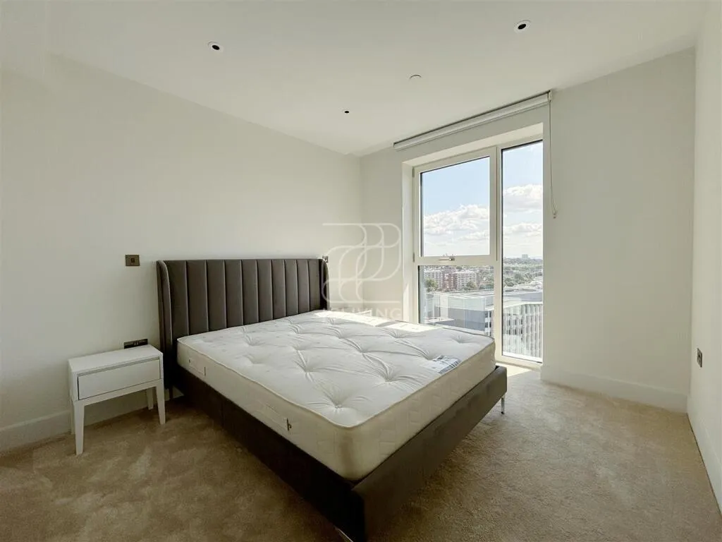 Cascade Way, White City, photo 5