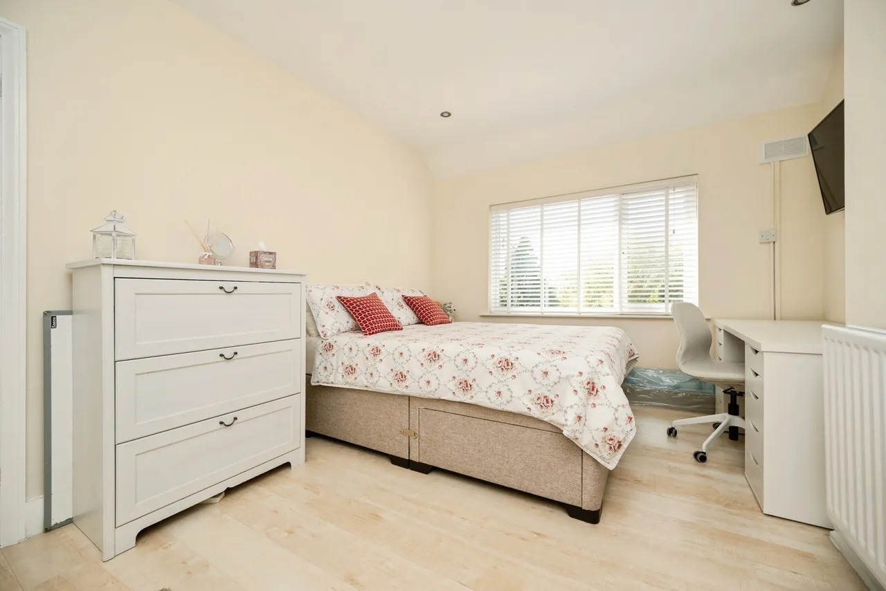 Perry Hill Road, Oldbury, B68, photo 16