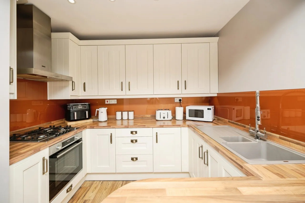 Perry Hill Road, Oldbury, B68, photo 8
