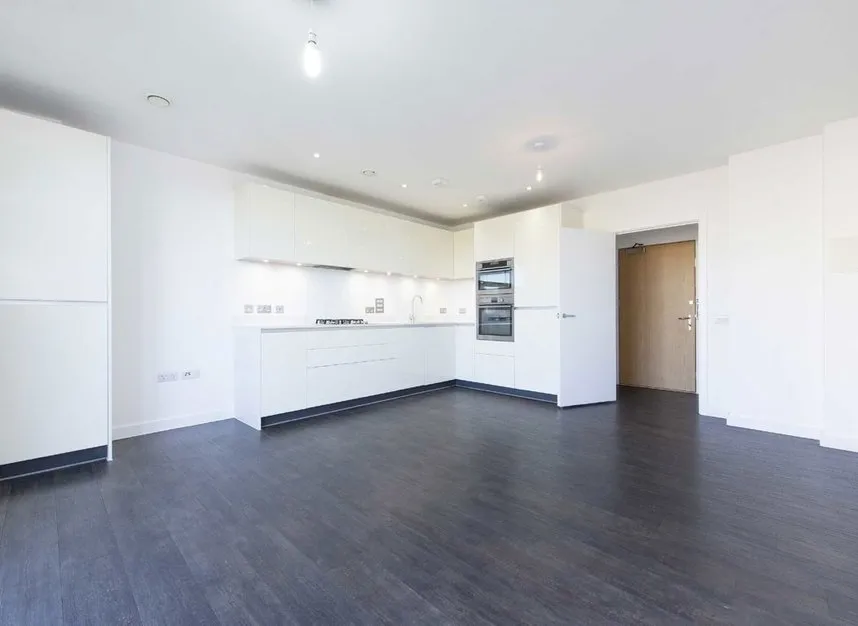 Regiment Hill, Mill Hill, NW7, photo 3