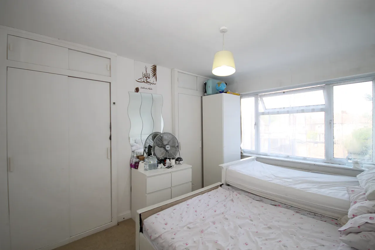Middleton Avenue, Greenford, UB6, photo 5