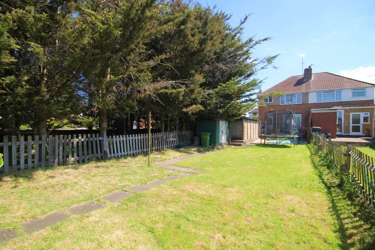 Middleton Avenue, Greenford, UB6, photo 12