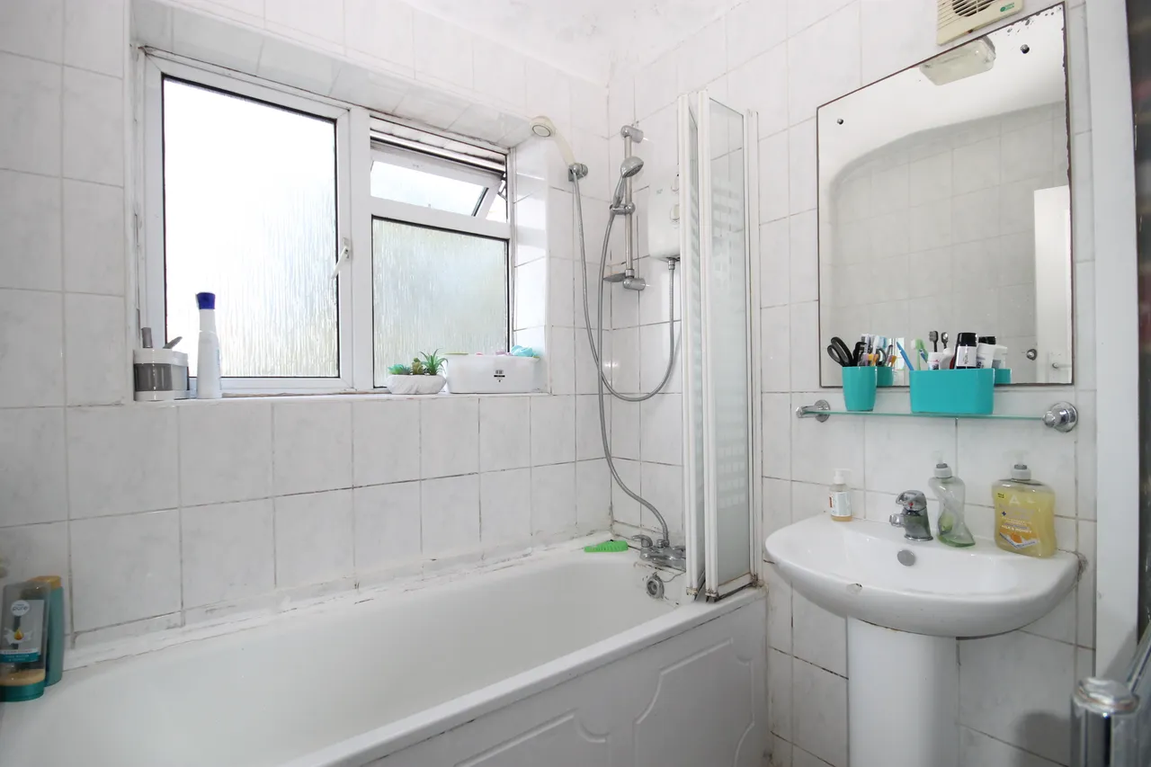 Middleton Avenue, Greenford, UB6, photo 7