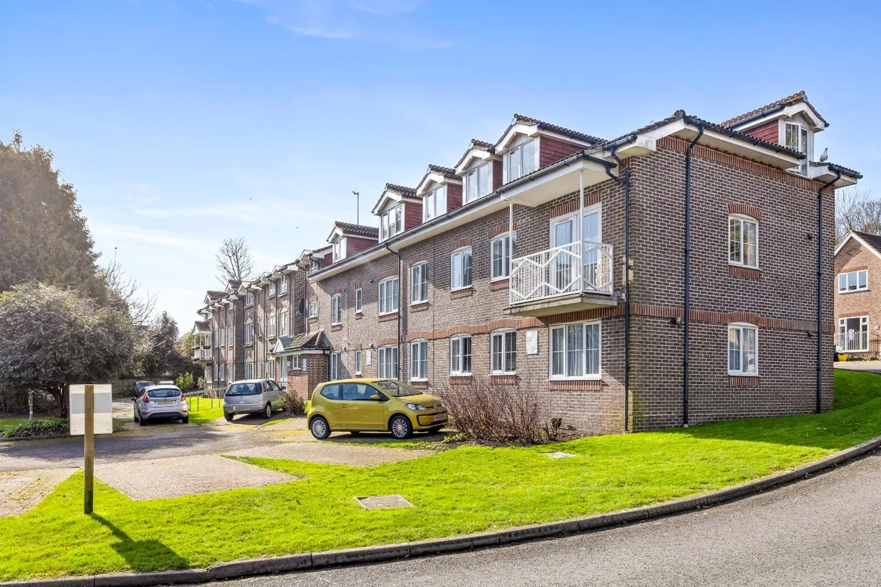 3 bed flat for sale, Tower Gate, Preston Village, BN1