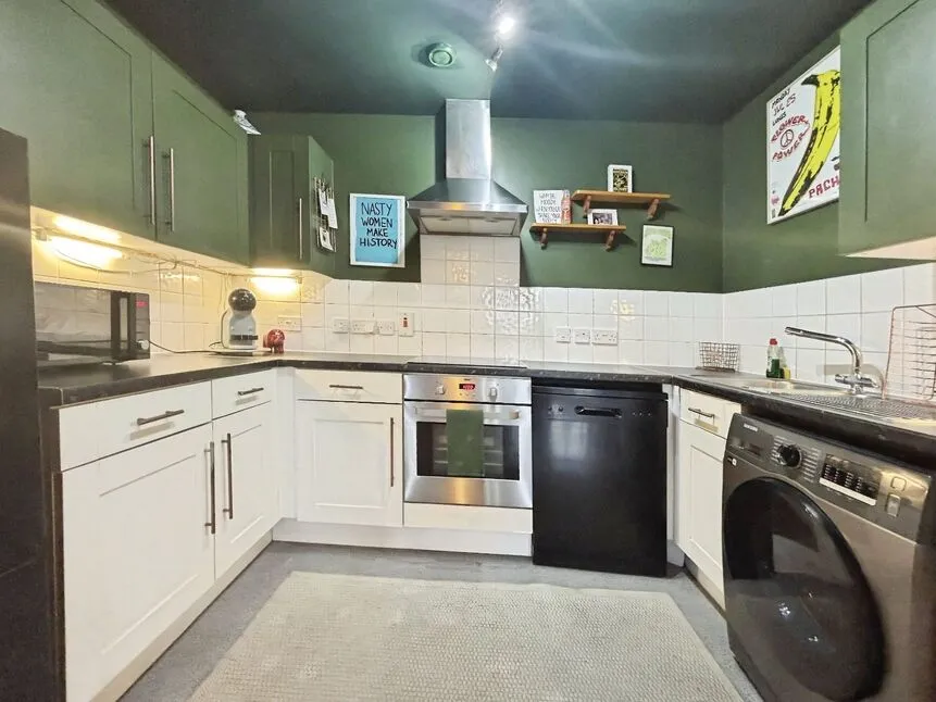 Umbriel Place, London, E13, photo 9