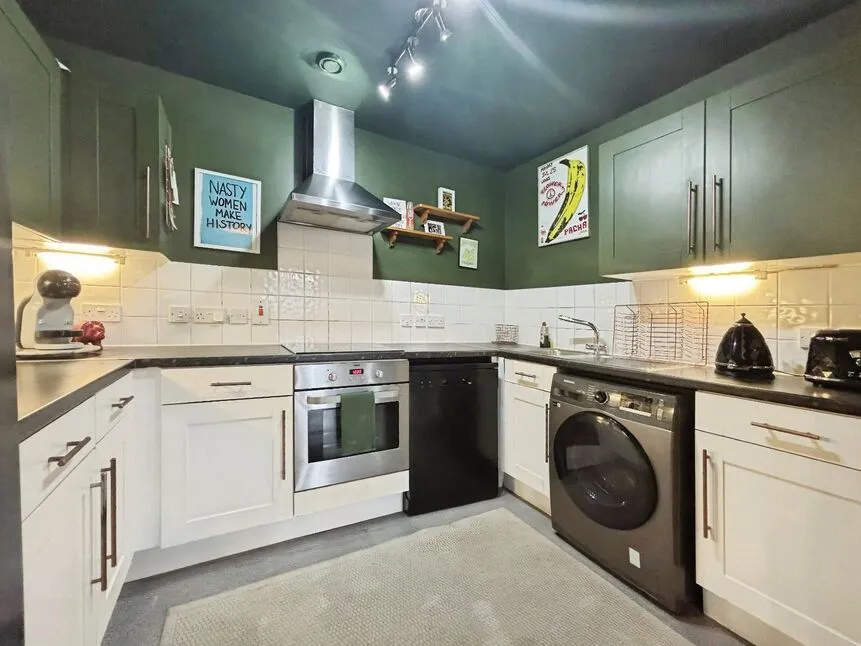 Umbriel Place, London, E13, photo 8