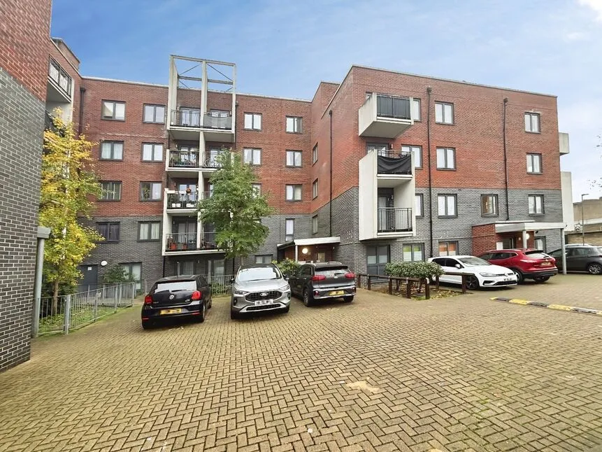Umbriel Place, London, E13, photo 6