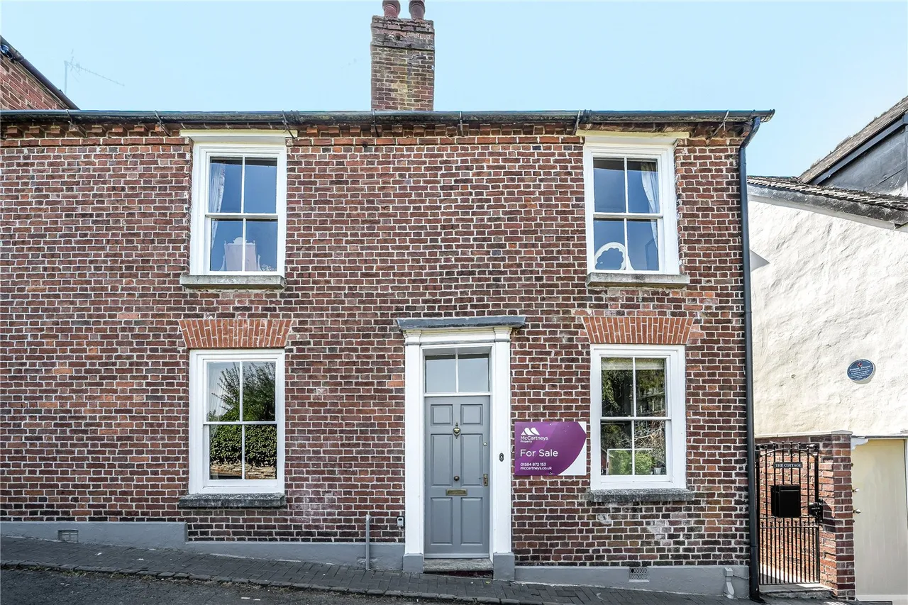 2 bed house for sale — Upper Linney, Ludlow, Shropshire, SY8 1EF