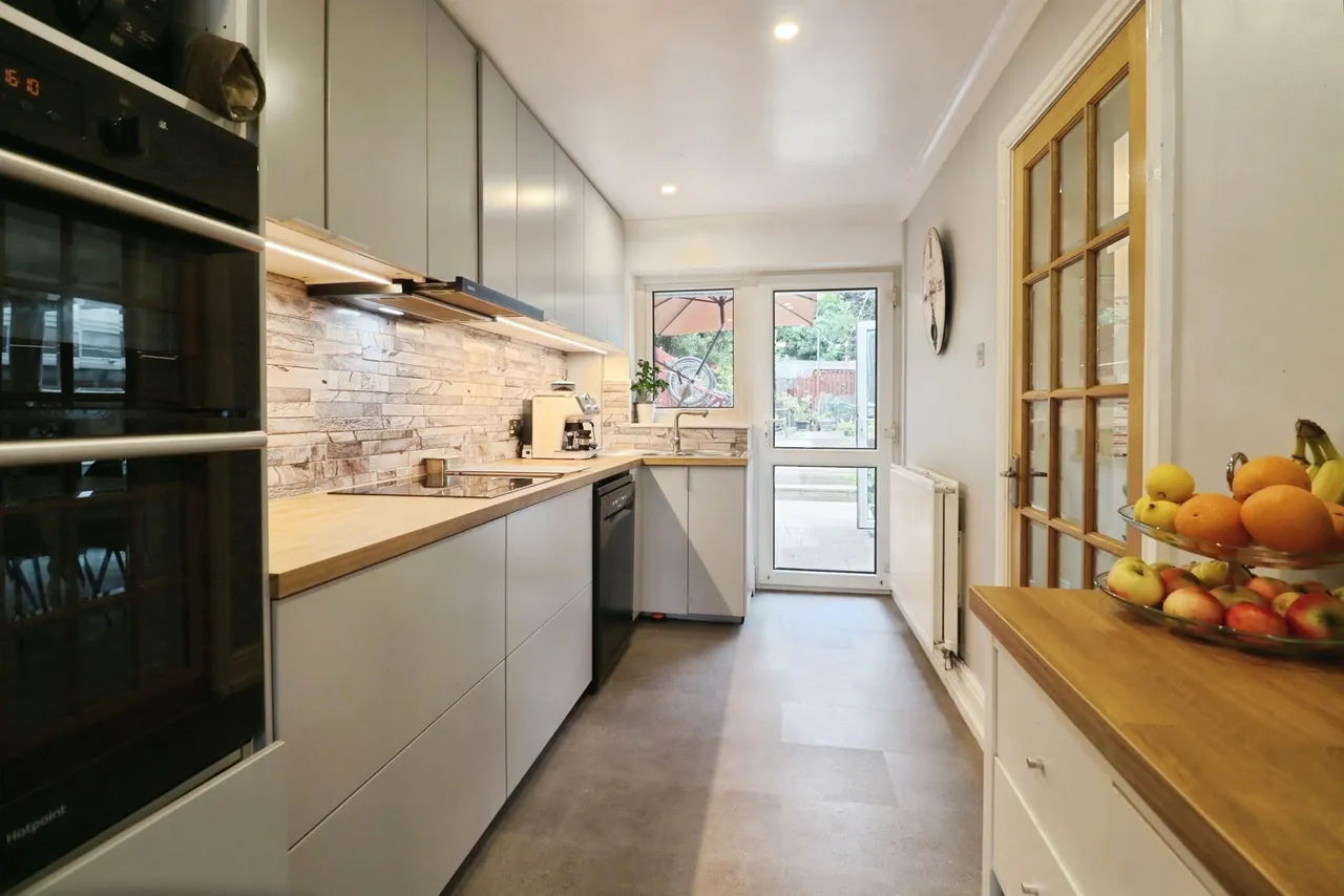 Osprey Close, Penarth, CF64, photo 5