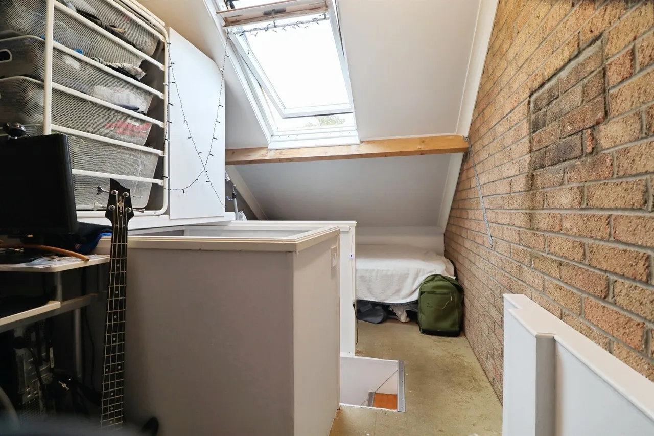 Osprey Close, Penarth, CF64, photo 17