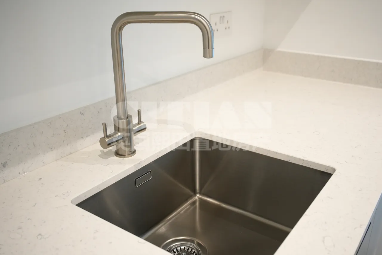 Seagull Lane, London, E16, photo 11