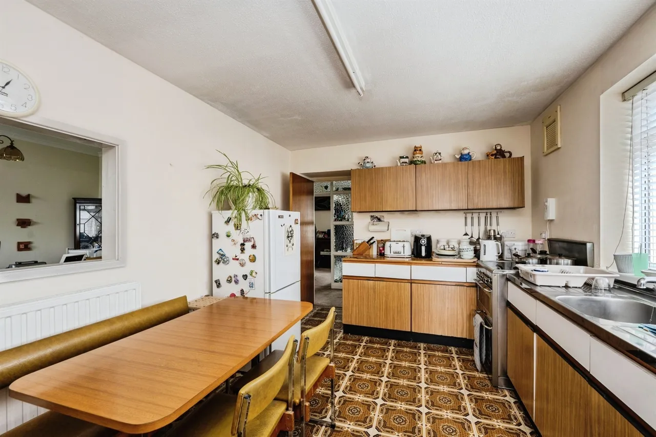 Alexandra Road, Swansea, SA4, photo 12