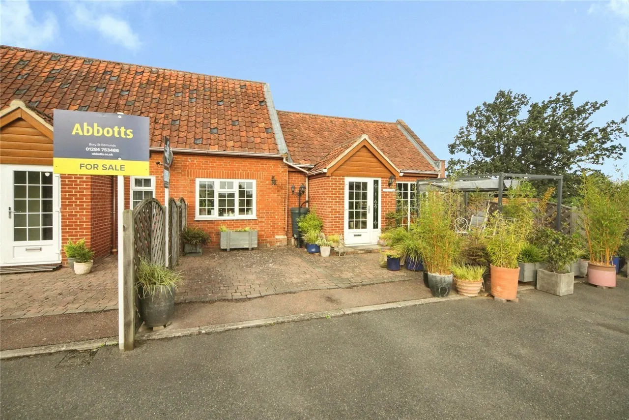 4 bed house for sale, Bury Road, Hepworth, IP22