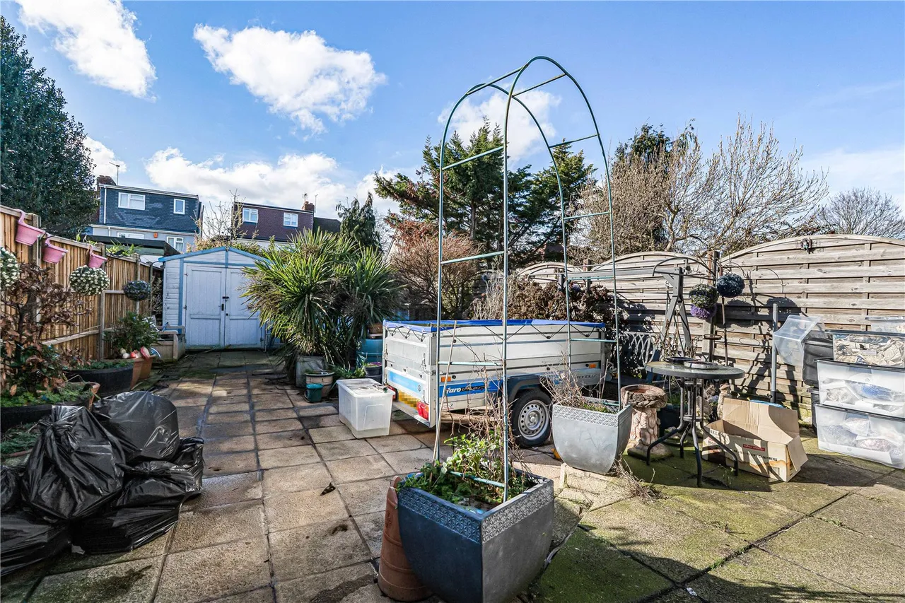 Wills Crescent, Whitton, TW3, photo 5