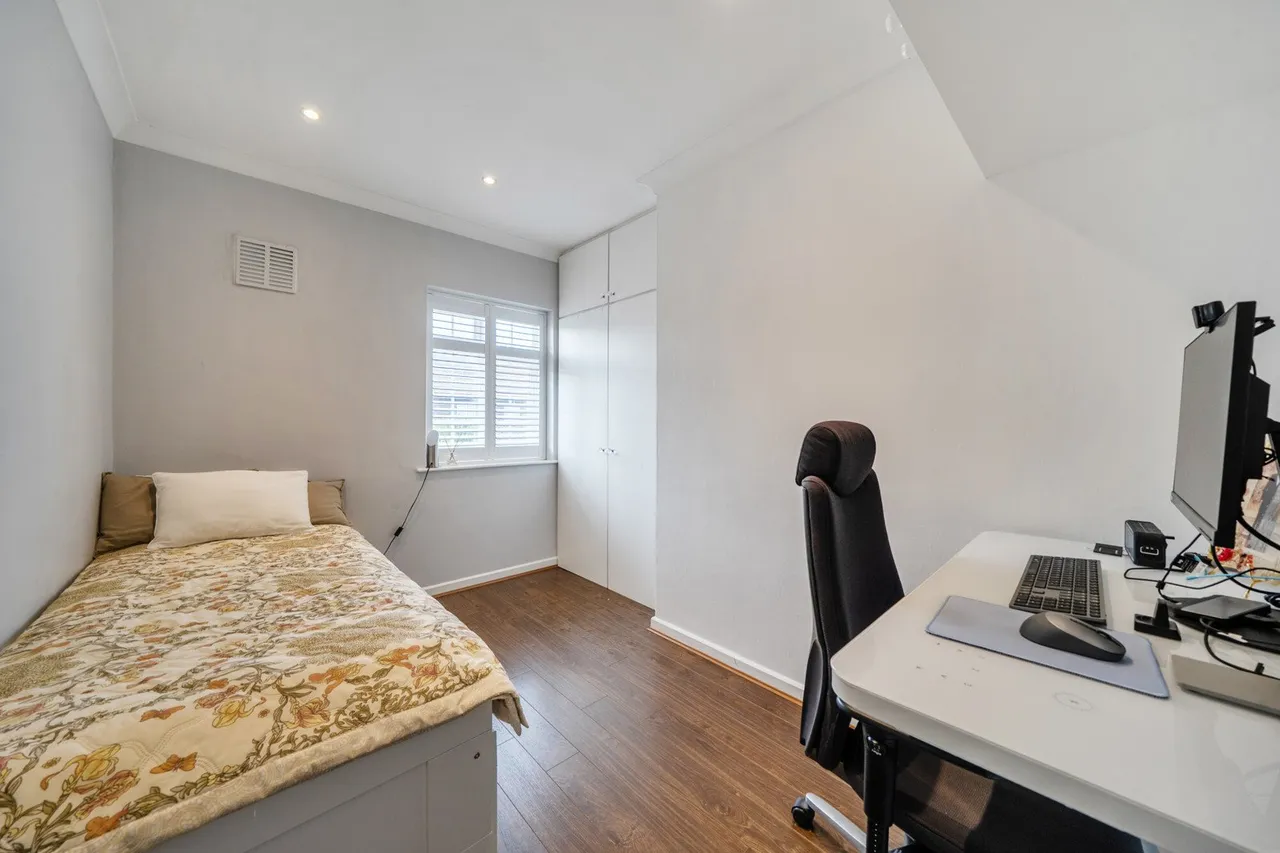 Overdown Road, SE6, photo 10