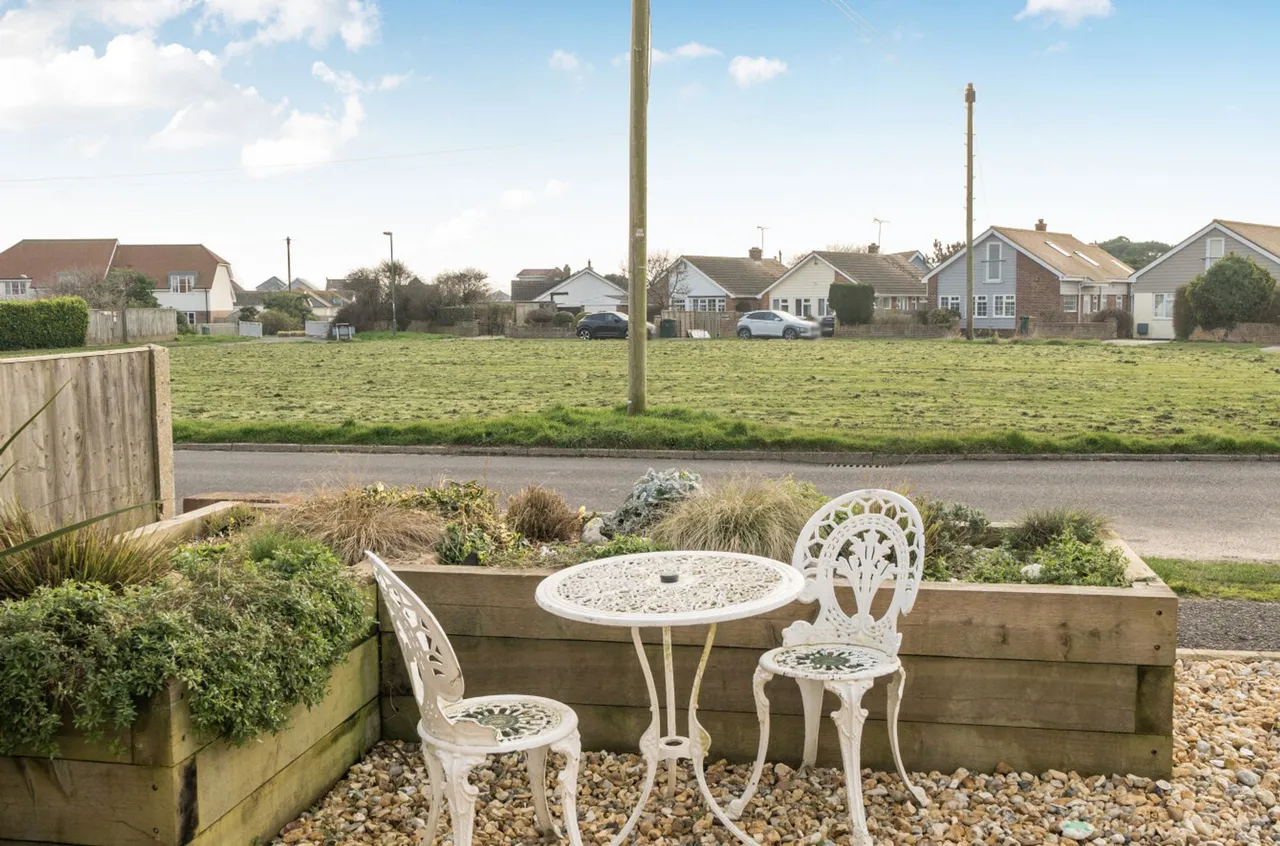 Seafield Close, East Wittering, PO20, photo 24