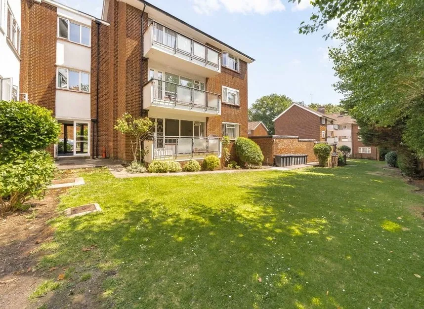 Freeland Park, Hendon, NW4, photo 4